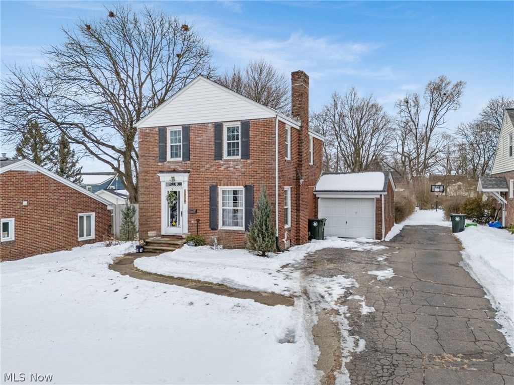 1218 24th Street NE, Canton, OH 44714