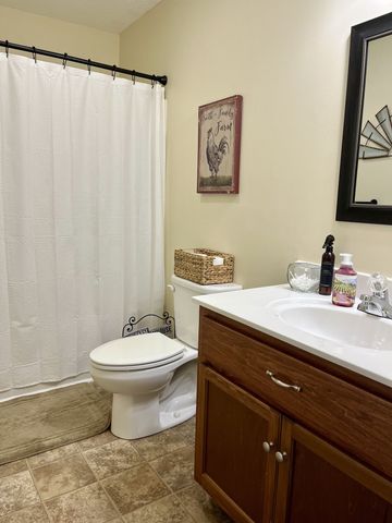 260 Miller Rd, Lafayette, TN 37083
