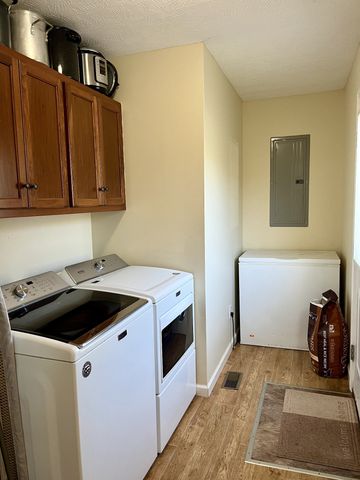 260 Miller Rd, Lafayette, TN 37083
