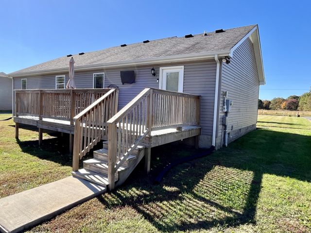 260 Miller Rd, Lafayette, TN 37083