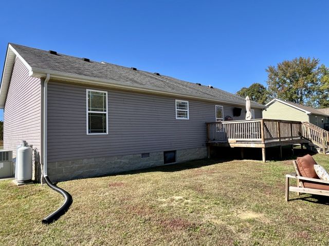 260 Miller Rd, Lafayette, TN 37083