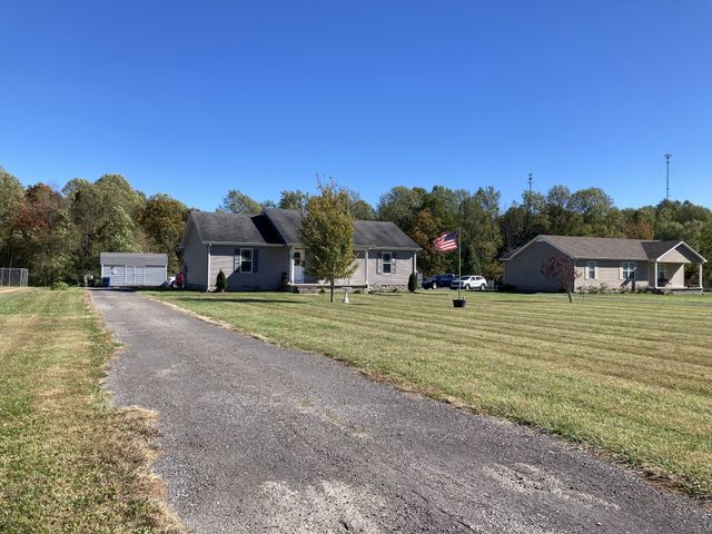 260 Miller Rd, Lafayette, TN 37083