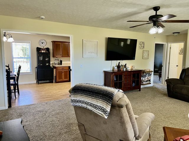 260 Miller Rd, Lafayette, TN 37083