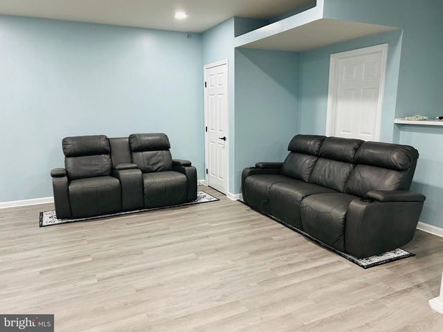 512 LEWIS ST, Downingtown, PA 19335