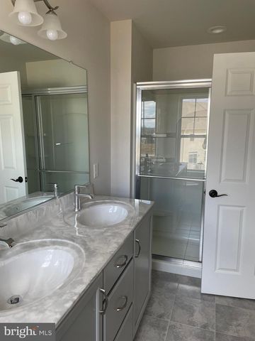 512 LEWIS ST, Downingtown, PA 19335