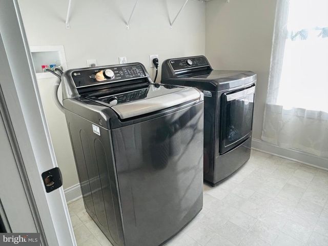 512 LEWIS ST, Downingtown, PA 19335