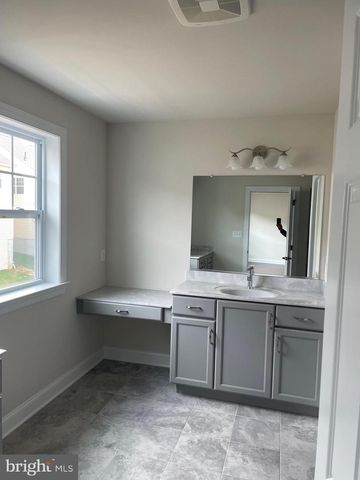 512 LEWIS ST, Downingtown, PA 19335