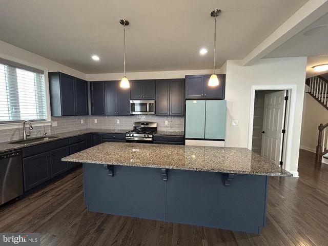 512 LEWIS ST, Downingtown, PA 19335