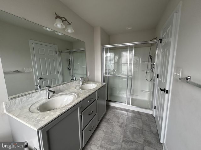 512 LEWIS ST, Downingtown, PA 19335
