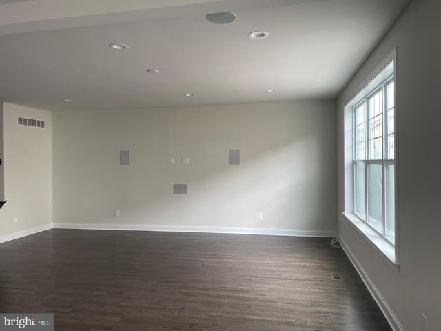 512 LEWIS ST, Downingtown, PA 19335