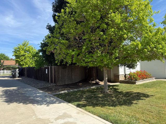 8925 Fredric Ave, Sacramento, CA 95826