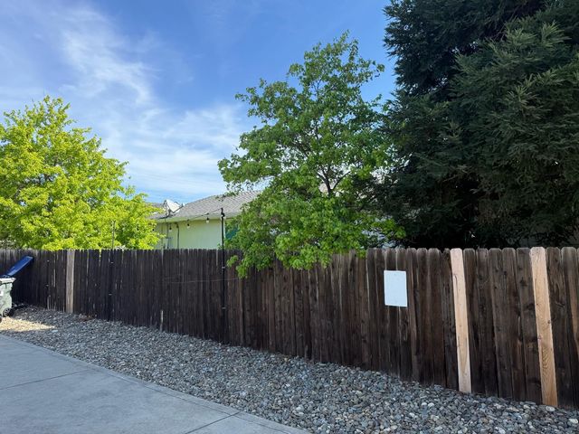 8925 Fredric Ave, Sacramento, CA 95826