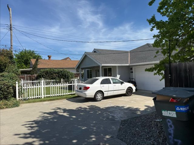 8925 Fredric Ave, Sacramento, CA 95826