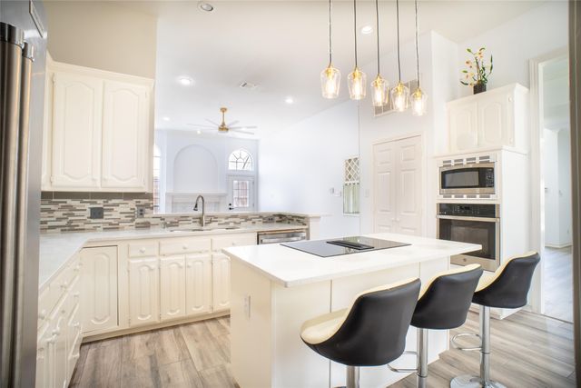 1806 Frosted Hill Drive, Carrollton, TX 75010