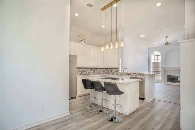 1806 Frosted Hill Drive, Carrollton, TX 75010