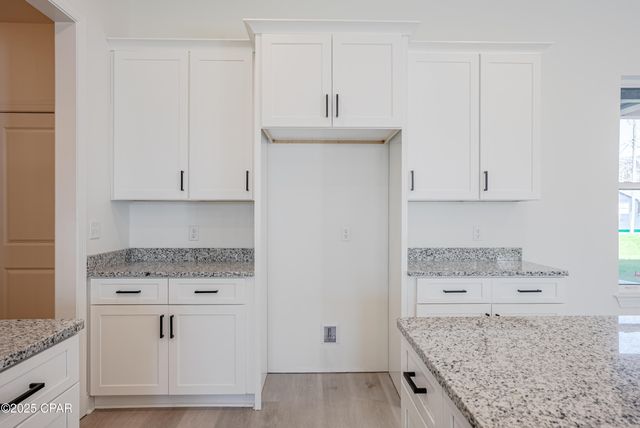 319 W 35th Court, Panama City, FL 32405