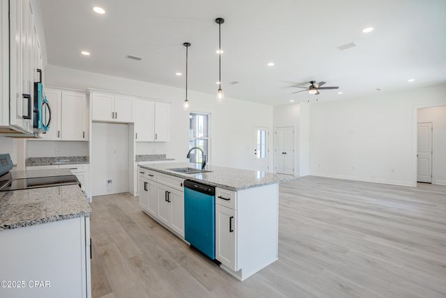 319 W 35th Court, Panama City, FL 32405