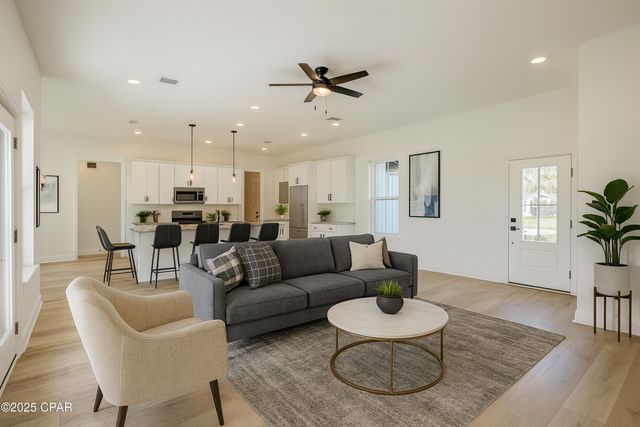 319 W 35th Court, Panama City, FL 32405