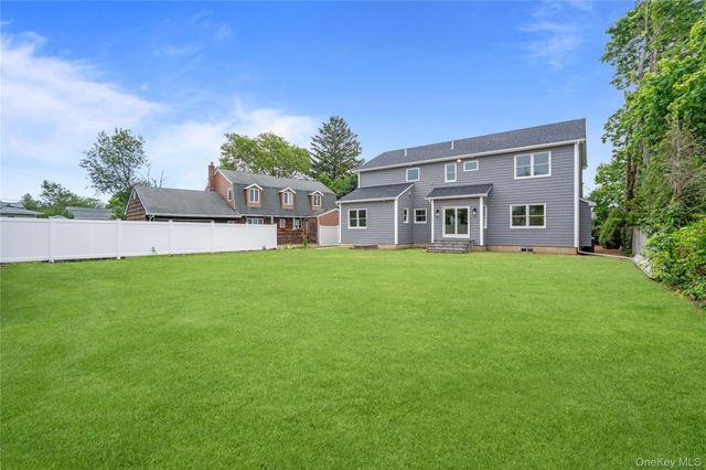 30 B Main Parkway B, Plainview, NY 11803