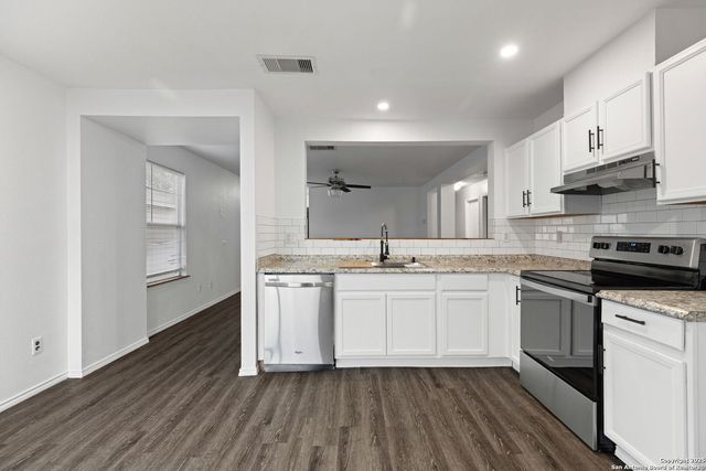 9823 Barhill Bay, San Antonio, TX 78245