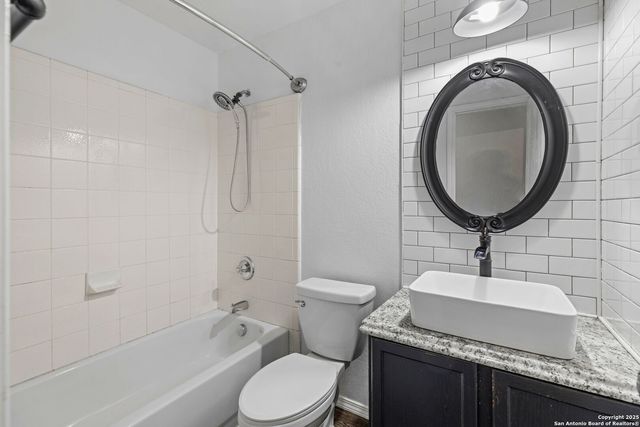 9823 Barhill Bay, San Antonio, TX 78245