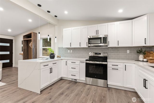 22518 Dorre Don Way, Maple Valley, WA 98038