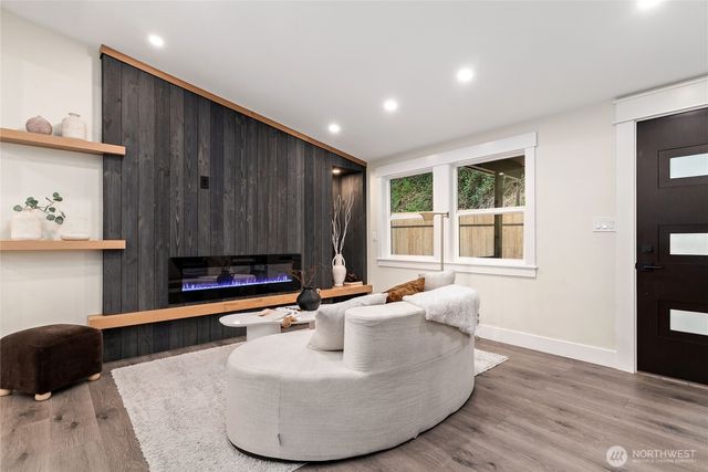 22518 Dorre Don Way, Maple Valley, WA 98038