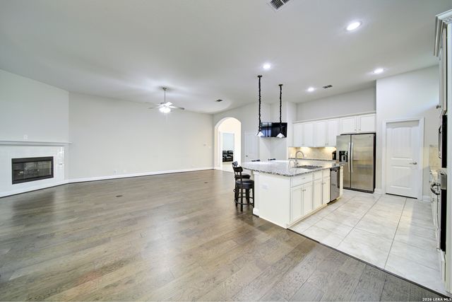 407 MISSION HILL RUN, New Braunfels, TX 78132