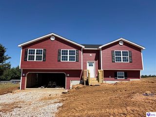 320 Lee Road, Vine Grove, KY 40175