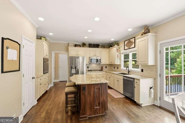 515 Lakewood Court, Canton, GA 30114