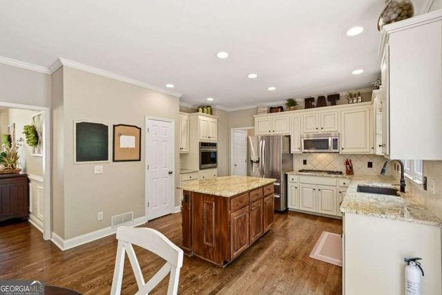 515 Lakewood Court, Canton, GA 30114