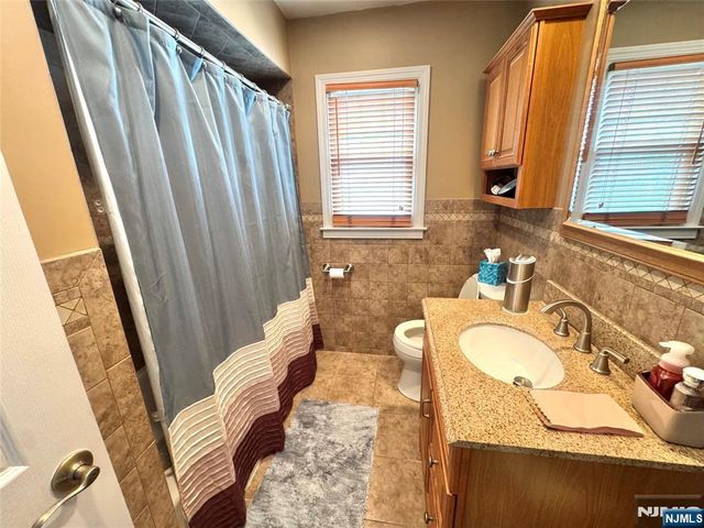 70 Byrne Street, Hackensack, NJ 07601