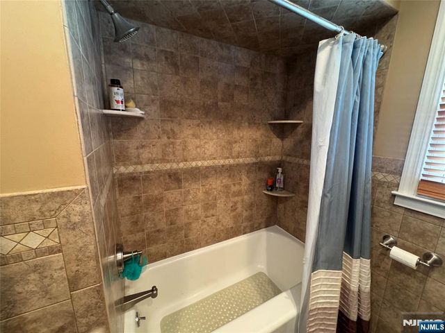 70 Byrne Street, Hackensack, NJ 07601
