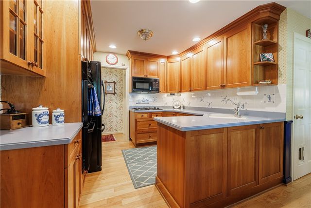 24 Countryside Road, Perinton, NY 14450