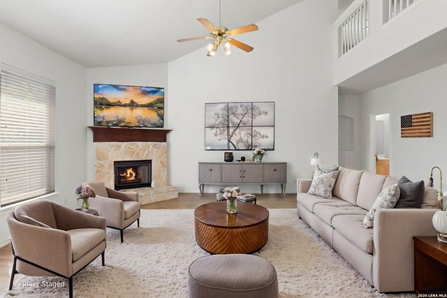 910 Thomas Ridge, San Antonio, TX 78251