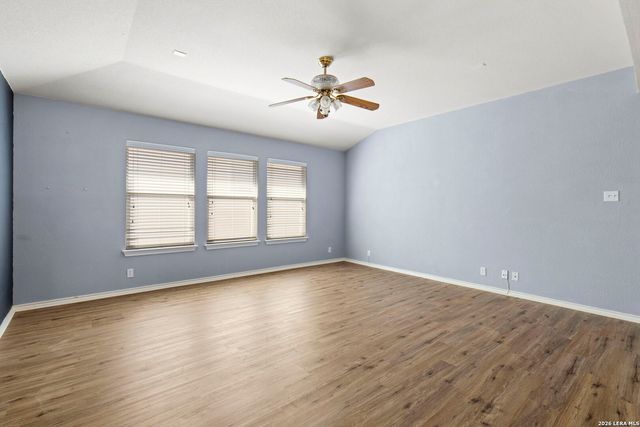 910 Thomas Ridge, San Antonio, TX 78251