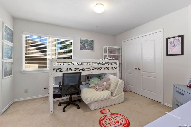 910 Thomas Ridge, San Antonio, TX 78251