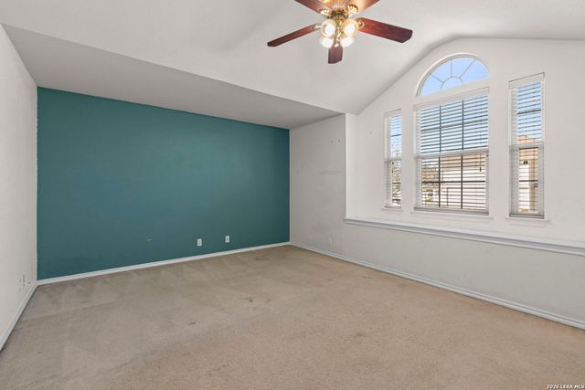 910 Thomas Ridge, San Antonio, TX 78251