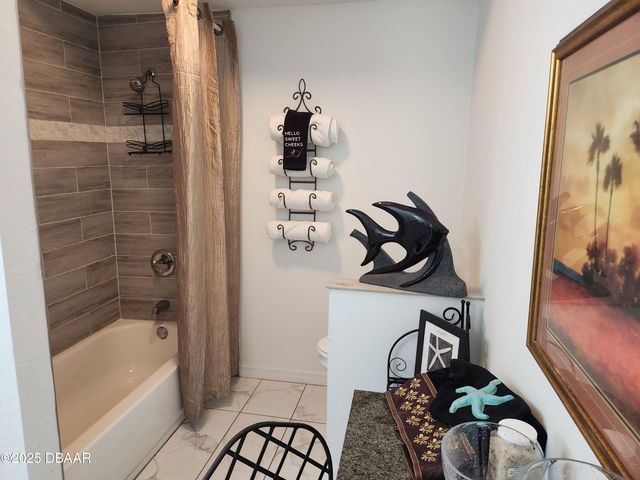 301 Fletcher Avenue, Daytona Beach, FL 32114