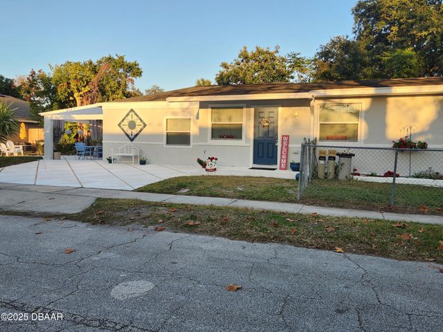 301 Fletcher Avenue, Daytona Beach, FL 32114