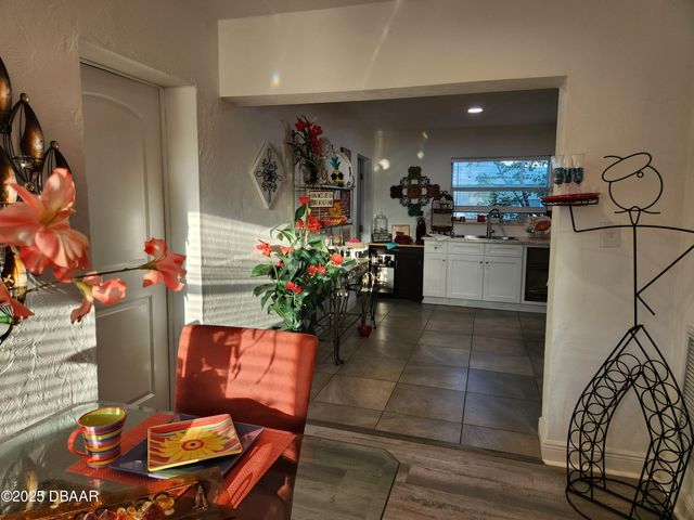 301 Fletcher Avenue, Daytona Beach, FL 32114