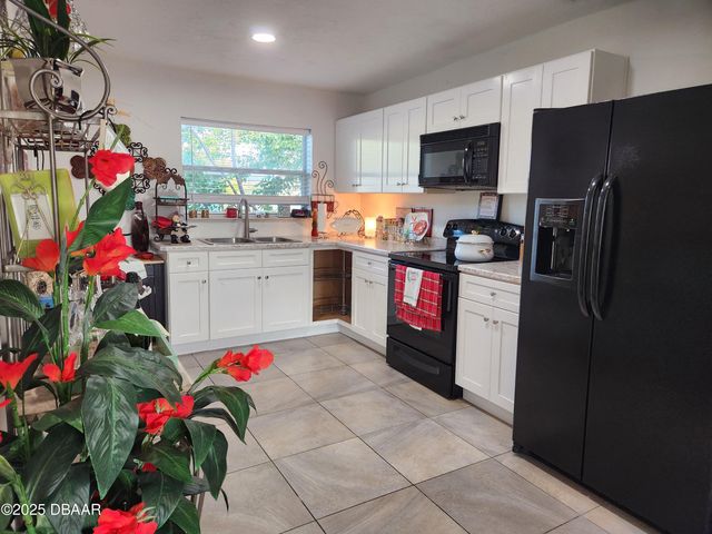 301 Fletcher Avenue, Daytona Beach, FL 32114