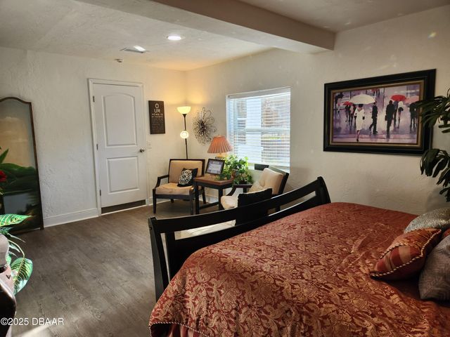 301 Fletcher Avenue, Daytona Beach, FL 32114