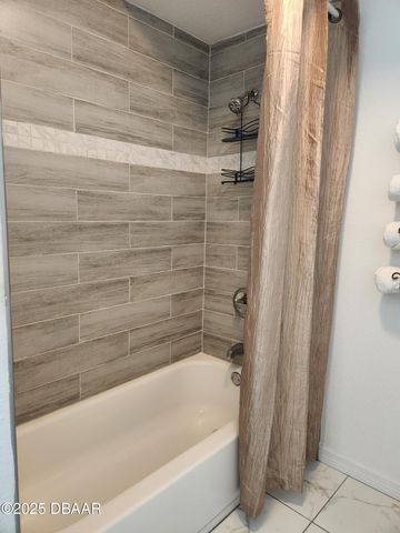 301 Fletcher Avenue, Daytona Beach, FL 32114