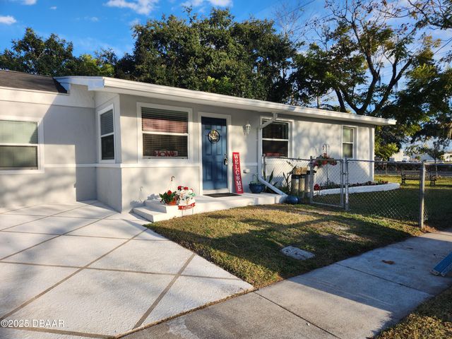 301 Fletcher Avenue, Daytona Beach, FL 32114
