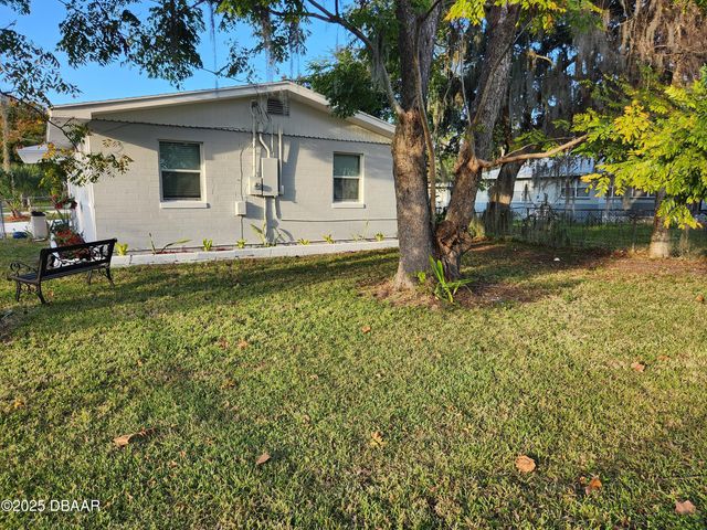 301 Fletcher Avenue, Daytona Beach, FL 32114