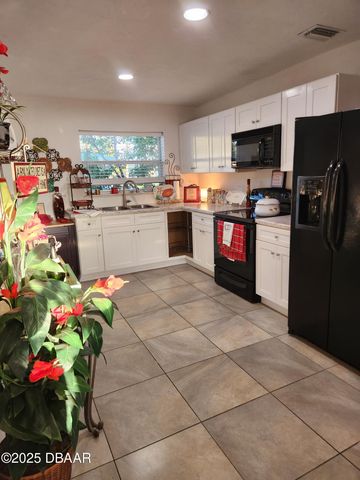 301 Fletcher Avenue, Daytona Beach, FL 32114