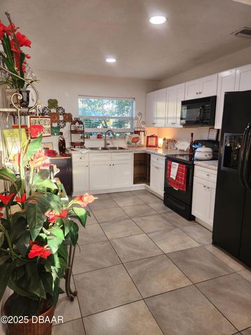 301 Fletcher Avenue, Daytona Beach, FL 32114