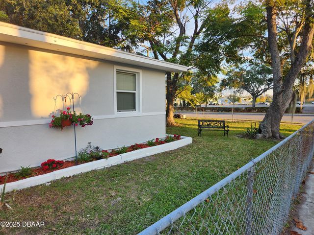 301 Fletcher Avenue, Daytona Beach, FL 32114