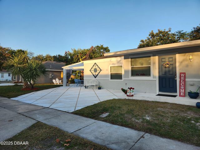 301 Fletcher Avenue, Daytona Beach, FL 32114